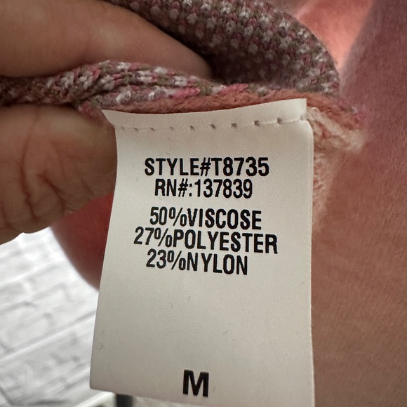 Debut Retro Scenic Sweater with Van Design - Picture 9 of 10